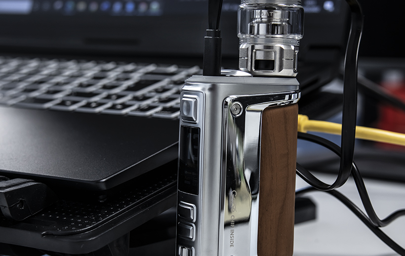 Le kit Argus GT 2 est l'un des rares à intégrer un port USB-C Fast Charge de 3 ampères.